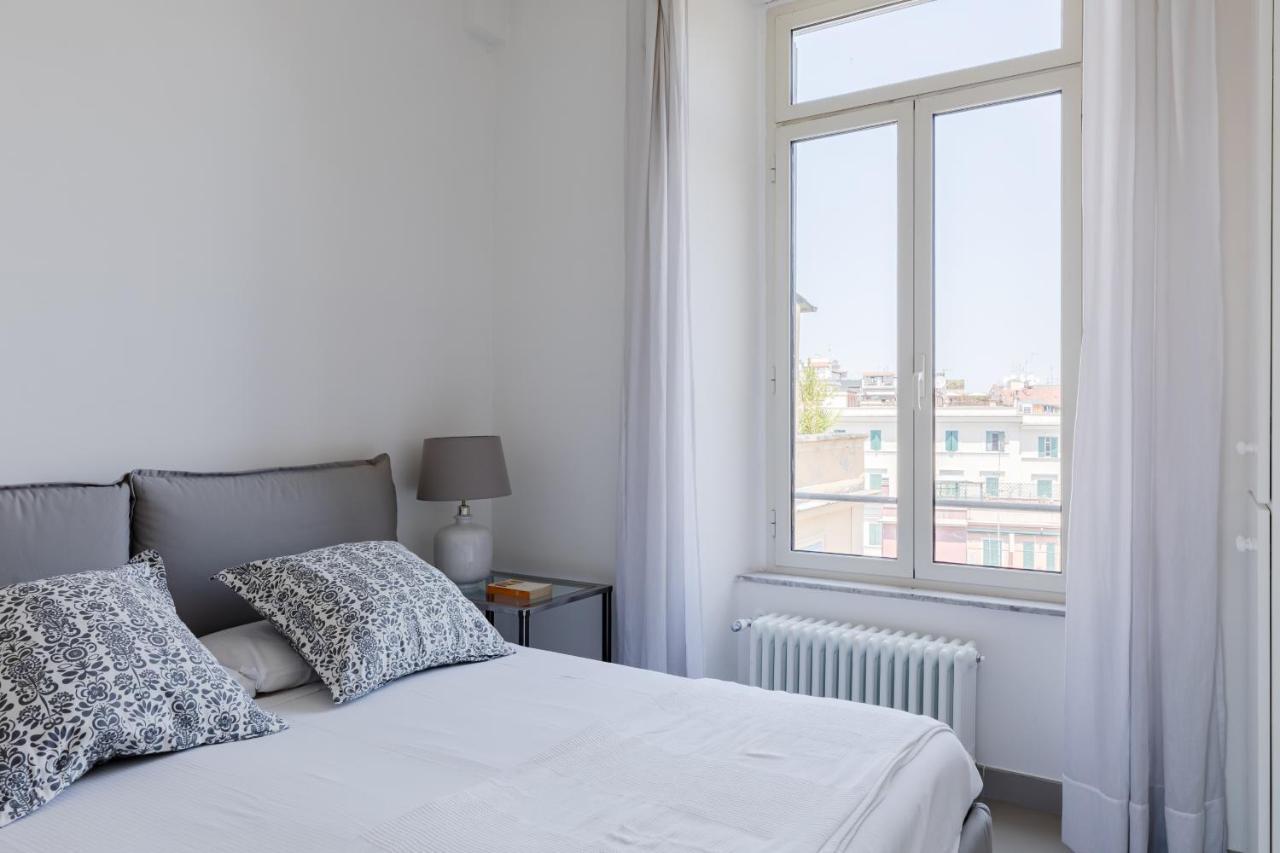Elegante E Classico Attico Con Terrazzo Privato Vicino Al Vaticano Apartamento Roma