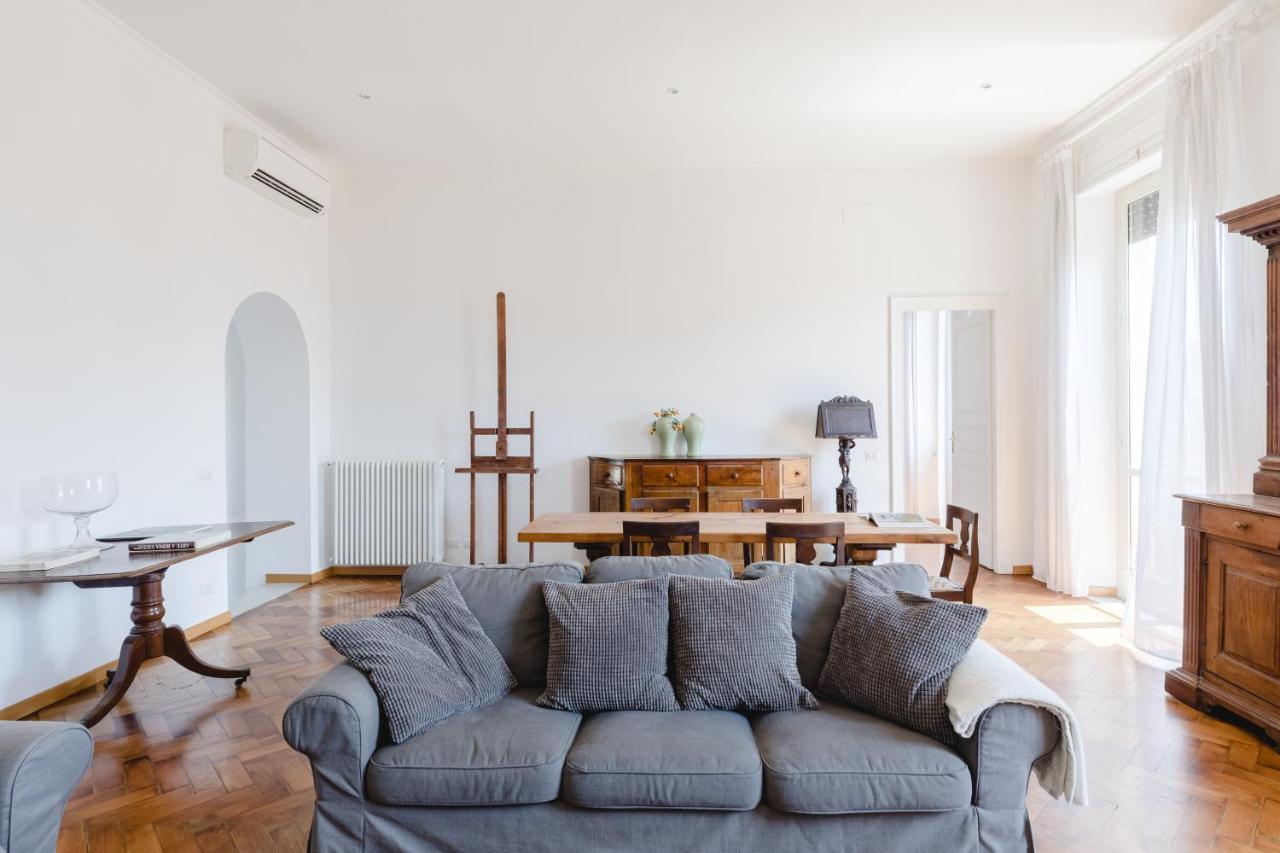 Apartamento Elegante E Classico Attico Con Terrazzo Privato Vicino Al Vaticano